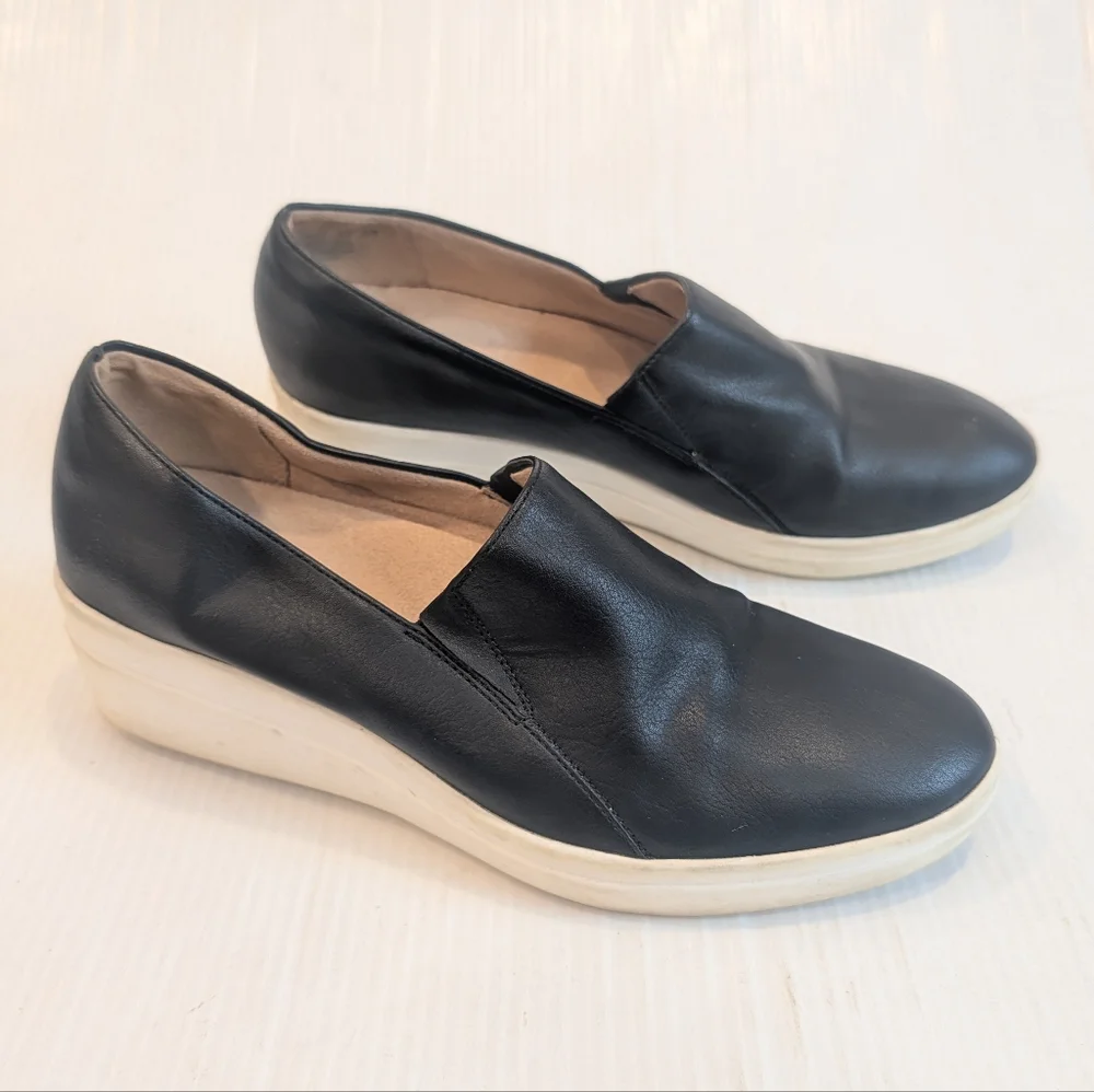 NATURALIZER Sandra Black Leather Women's Slip-on Wedge Loafers Size 8.5